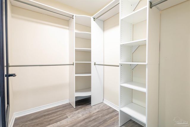 1356 Sterling Point Dr, Gulf Breeze, FL 32563