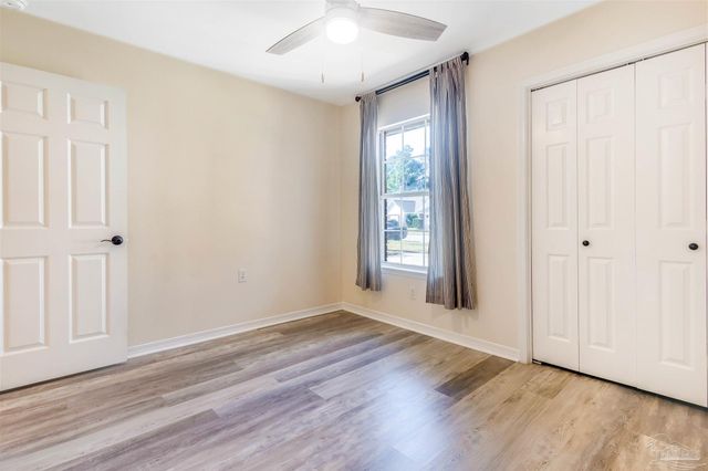 1356 Sterling Point Dr, Gulf Breeze, FL 32563