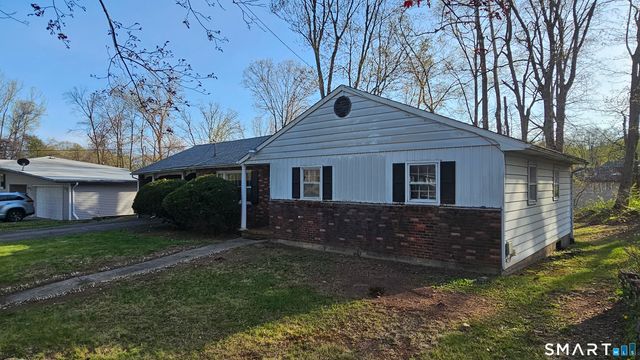 12 Collins Drive, West Haven, CT 06516