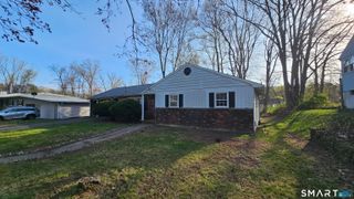 12 Collins Drive, West Haven, CT 06516