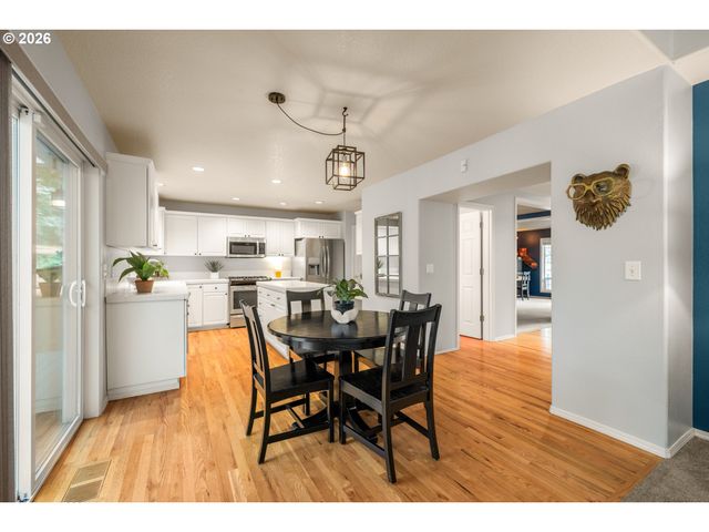 14762 Nw FAWNLILY Dr, Portland, OR 97229