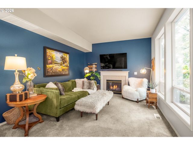 14762 Nw FAWNLILY Dr, Portland, OR 97229