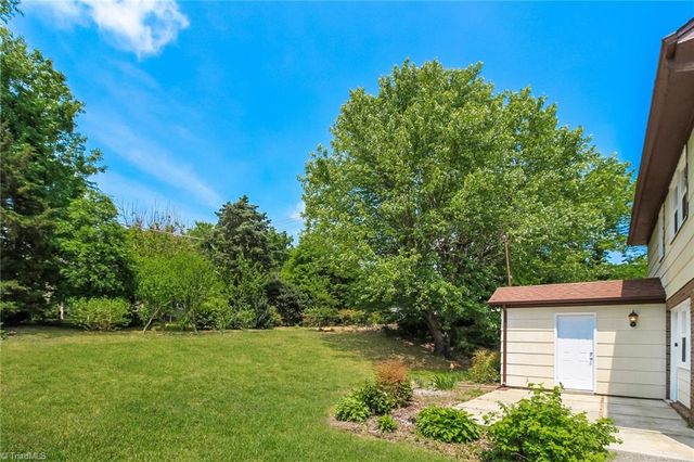 999 Nottingham Road, High Point, NC 27262