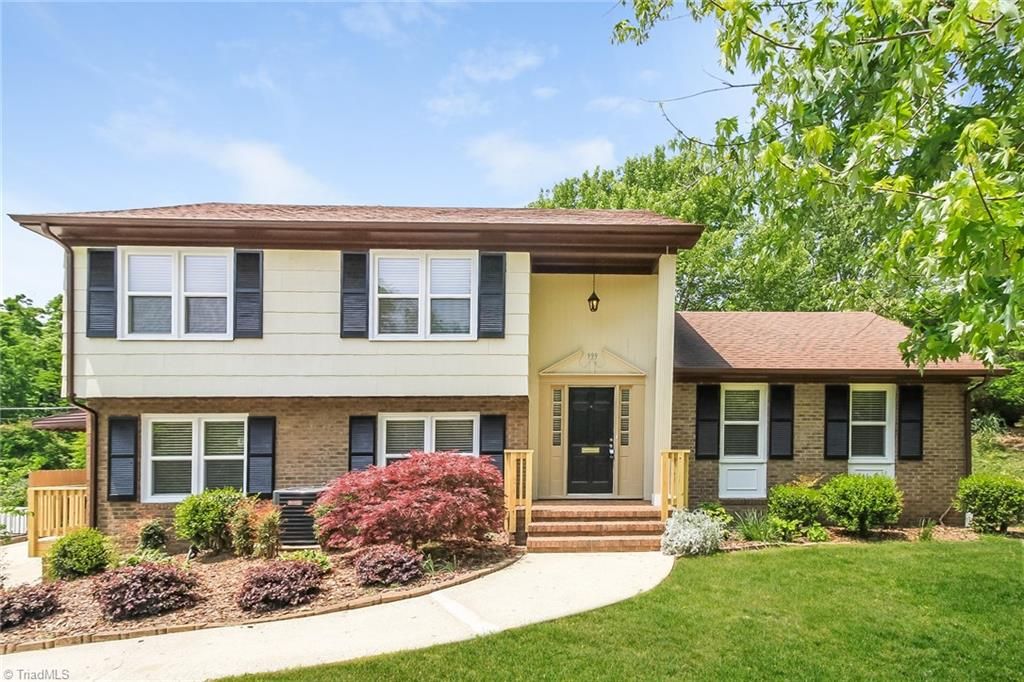 999 Nottingham Road, High Point, NC 27262