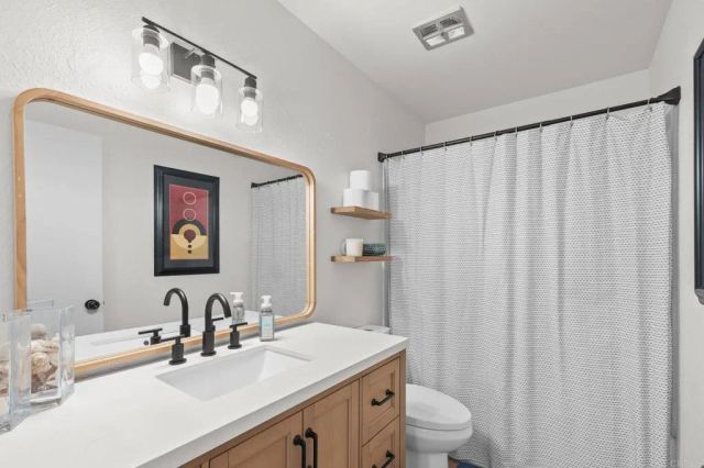 9543 Cottonwood Avenue A, Santee, CA 92071