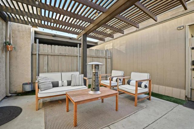 9543 Cottonwood Avenue A, Santee, CA 92071