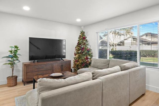 9543 Cottonwood Avenue A, Santee, CA 92071