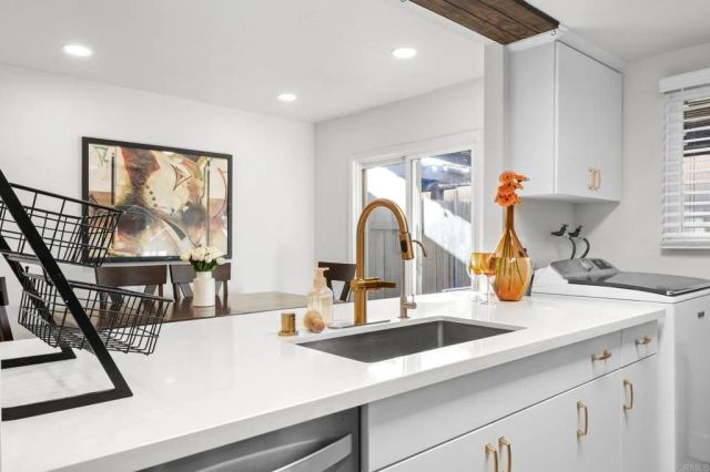 9543 Cottonwood Avenue A, Santee, CA 92071