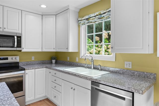 7236 Hampstead Lane, Portage, MI 49024