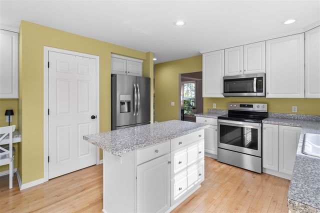 7236 Hampstead Lane, Portage, MI 49024