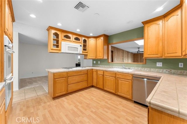 31976 Linda Ladera, Yucaipa, CA 92399