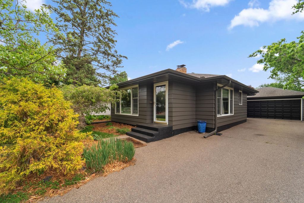 5913 Drew Avenue S, Edina, MN 55410