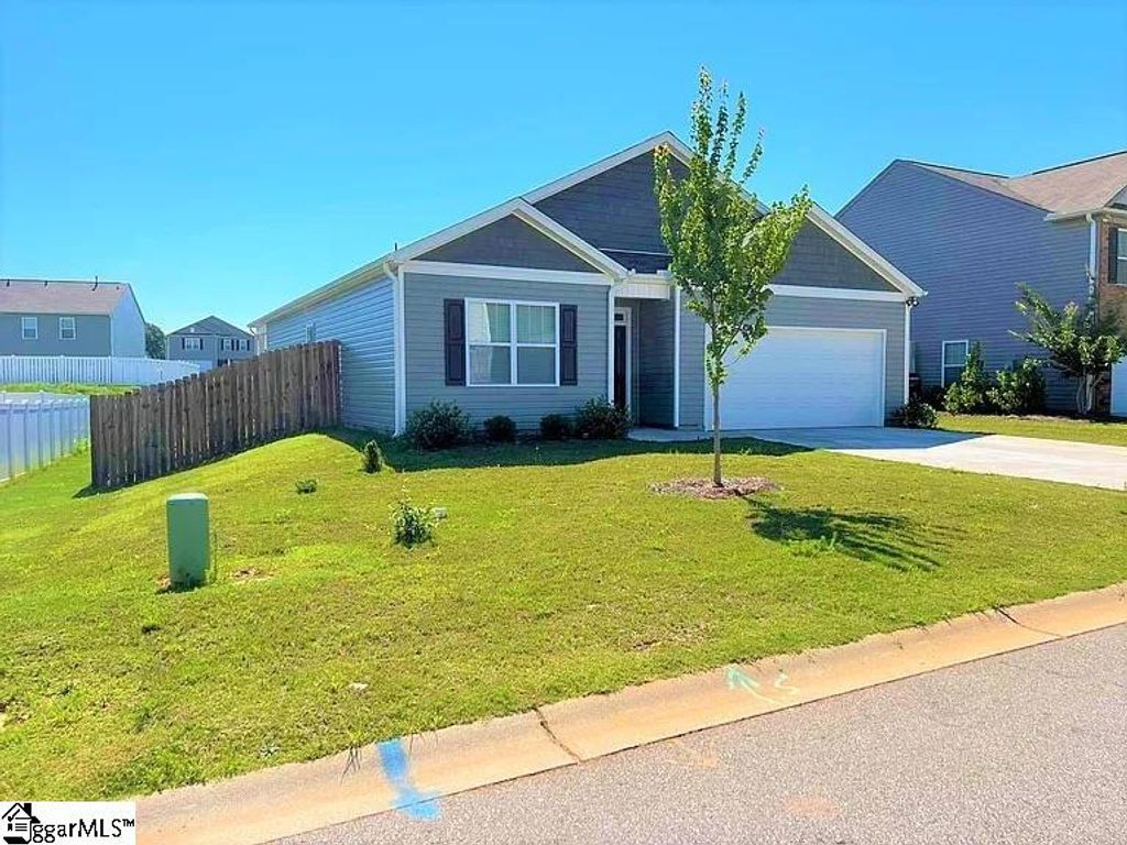110 Rogers Knoll Lane, Pelzer, SC 29669