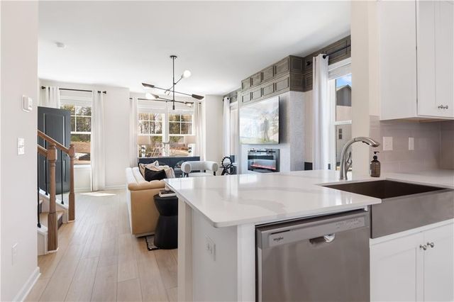 210 Daybreak Lane, Newnan, GA 30265