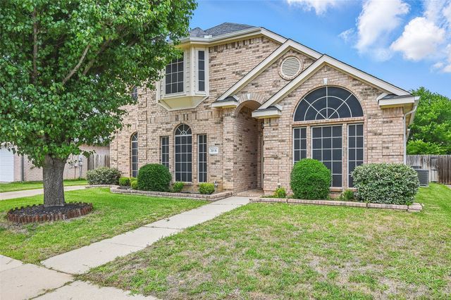 315 Hudson Falls Drive, Arlington, TX 76002
