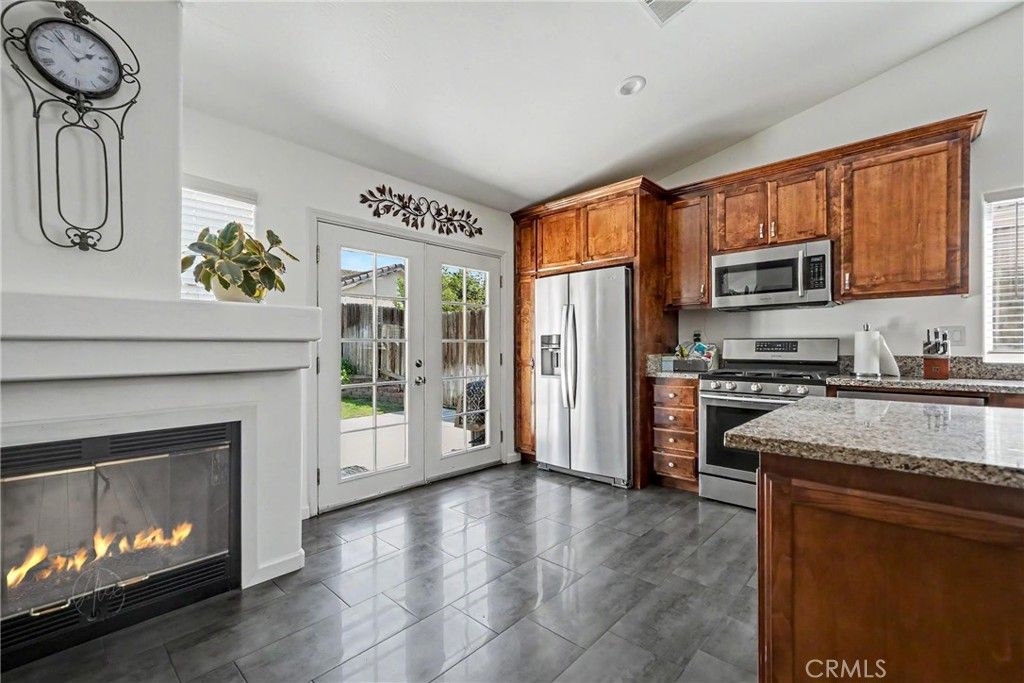 Image 10 of property listing at 8708 Rollingbay, Bakersfield, CA 93312