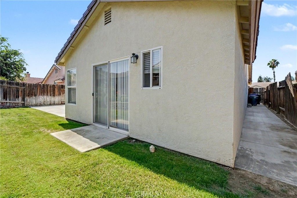 Image 23 of property listing at 8708 Rollingbay, Bakersfield, CA 93312