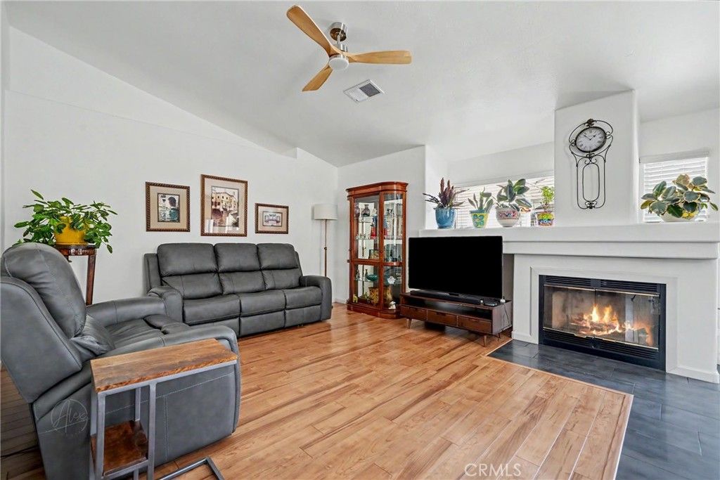 Image 7 of property listing at 8708 Rollingbay, Bakersfield, CA 93312