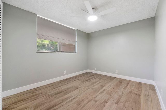 9450 Poinciana Place 211, Davie, FL 33324