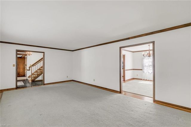 352 Wendwood DR, Newport News, VA 23602