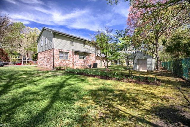 352 Wendwood DR, Newport News, VA 23602
