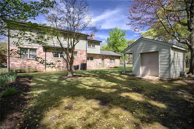 352 Wendwood DR, Newport News, VA 23602