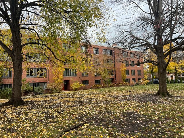 5514 S Woodlawn Avenue 406, Chicago, IL 60637