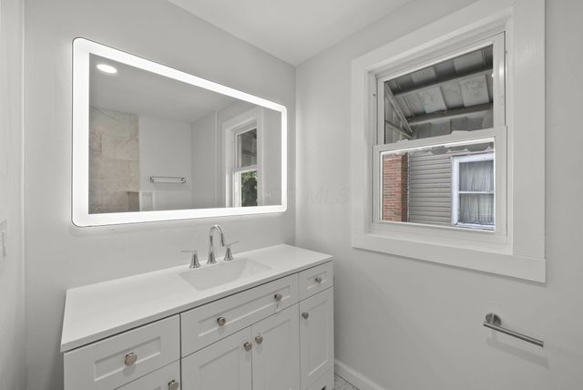 819 Binns Boulevard, Columbus, OH 43204
