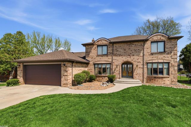 38300 Santa Barbara Street, Clinton, MI 48036