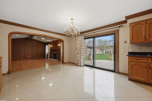 38300 Santa Barbara Street, Clinton, MI 48036