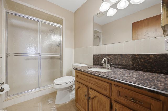 38300 Santa Barbara Street, Clinton, MI 48036