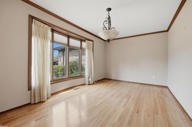 38300 Santa Barbara Street, Clinton, MI 48036