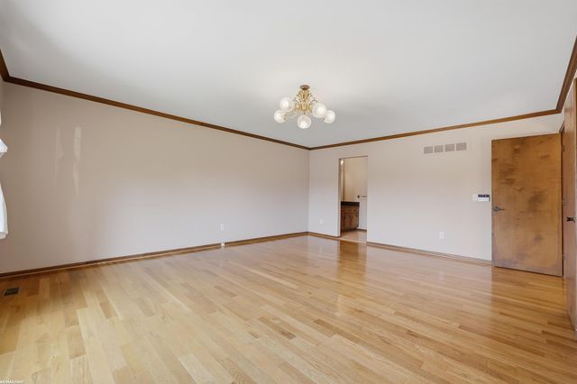 38300 Santa Barbara Street, Clinton, MI 48036