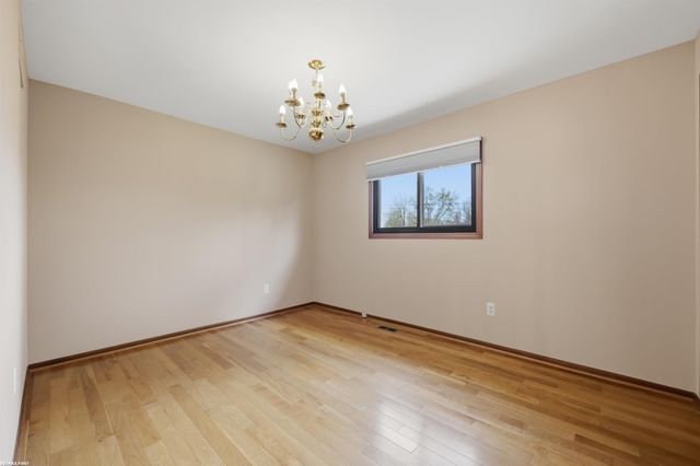 38300 Santa Barbara Street, Clinton, MI 48036