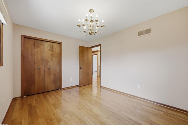 38300 Santa Barbara Street, Clinton, MI 48036