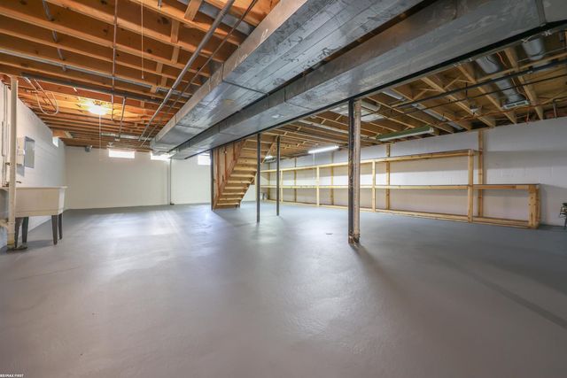 38300 Santa Barbara Street, Clinton, MI 48036