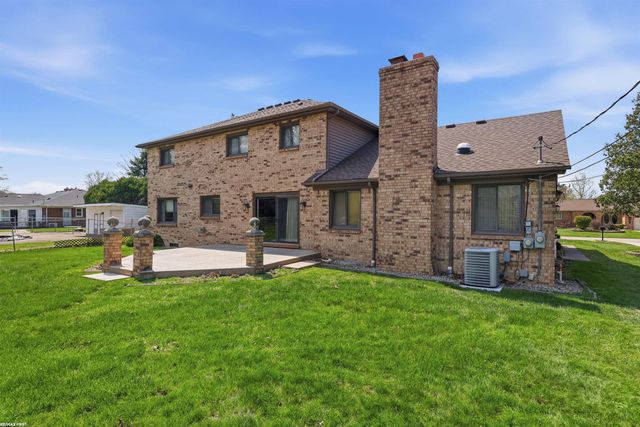 38300 Santa Barbara Street, Clinton, MI 48036