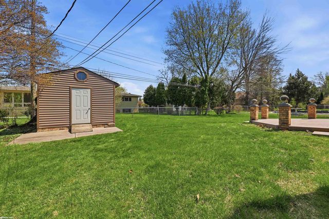 38300 Santa Barbara Street, Clinton, MI 48036