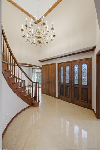 38300 Santa Barbara Street, Clinton, MI 48036