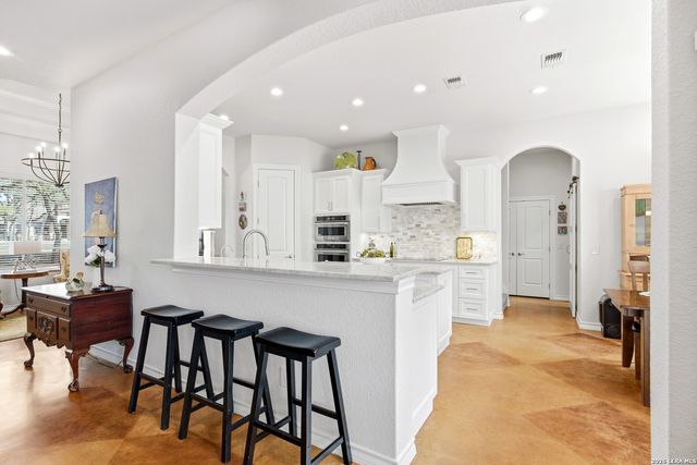 541 Saxet Trl, Spring Branch, TX 78070