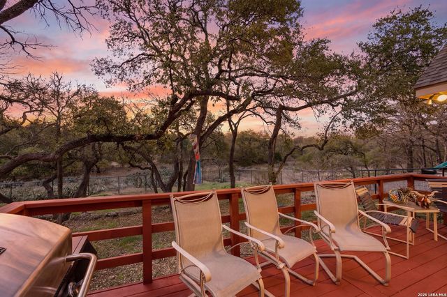 541 Saxet Trl, Spring Branch, TX 78070