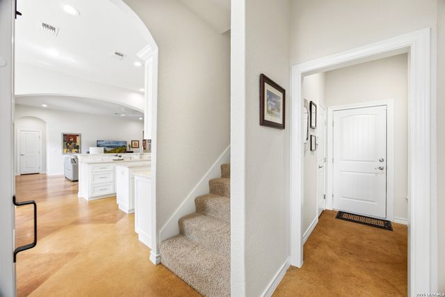 541 Saxet Trl, Spring Branch, TX 78070