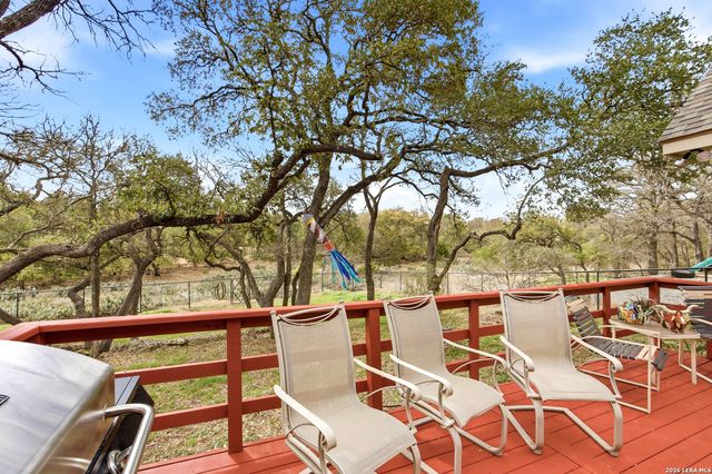 541 Saxet Trl, Spring Branch, TX 78070