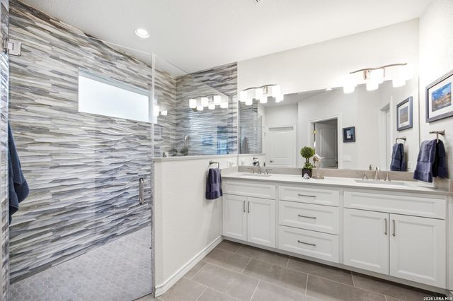 541 Saxet Trl, Spring Branch, TX 78070