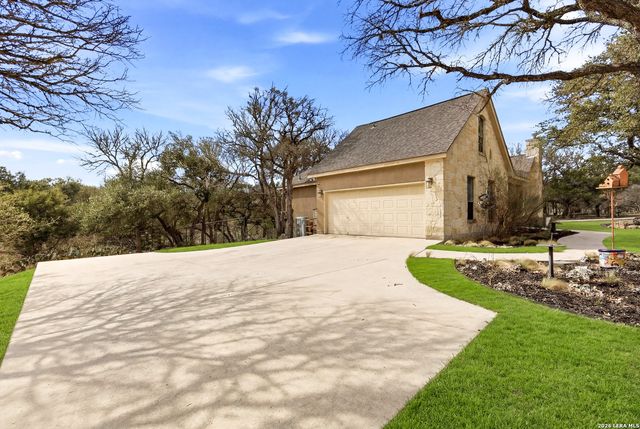 541 Saxet Trl, Spring Branch, TX 78070