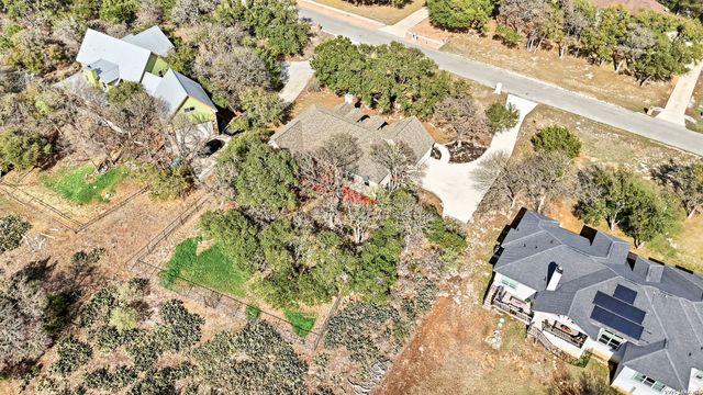 541 Saxet Trl, Spring Branch, TX 78070