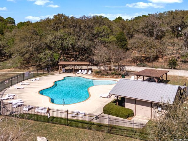 541 Saxet Trl, Spring Branch, TX 78070