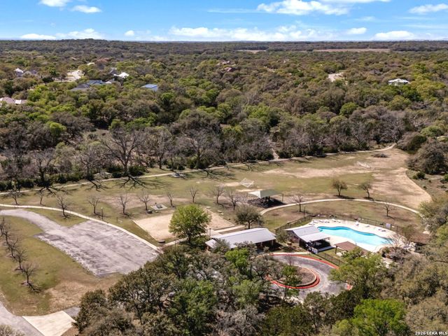 541 Saxet Trl, Spring Branch, TX 78070