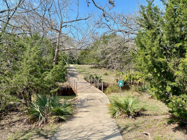 541 Saxet Trl, Spring Branch, TX 78070