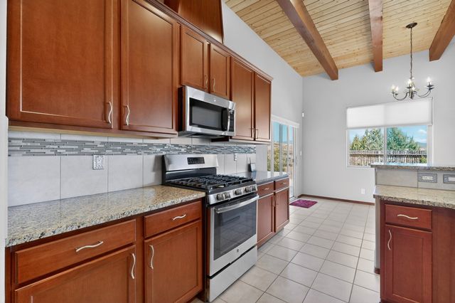 7 Caballo Viejo, Santa Fe, NM 87508